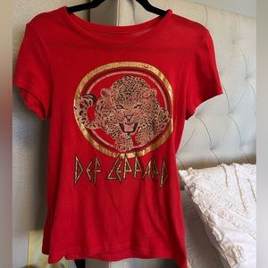 Women’s Red Def Leppard Tee